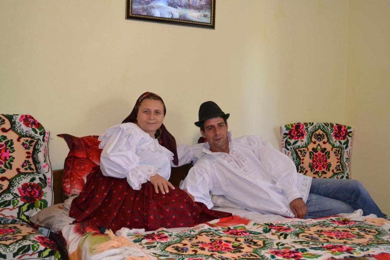 Pensiunea Malinul Bîrsana Esterno foto