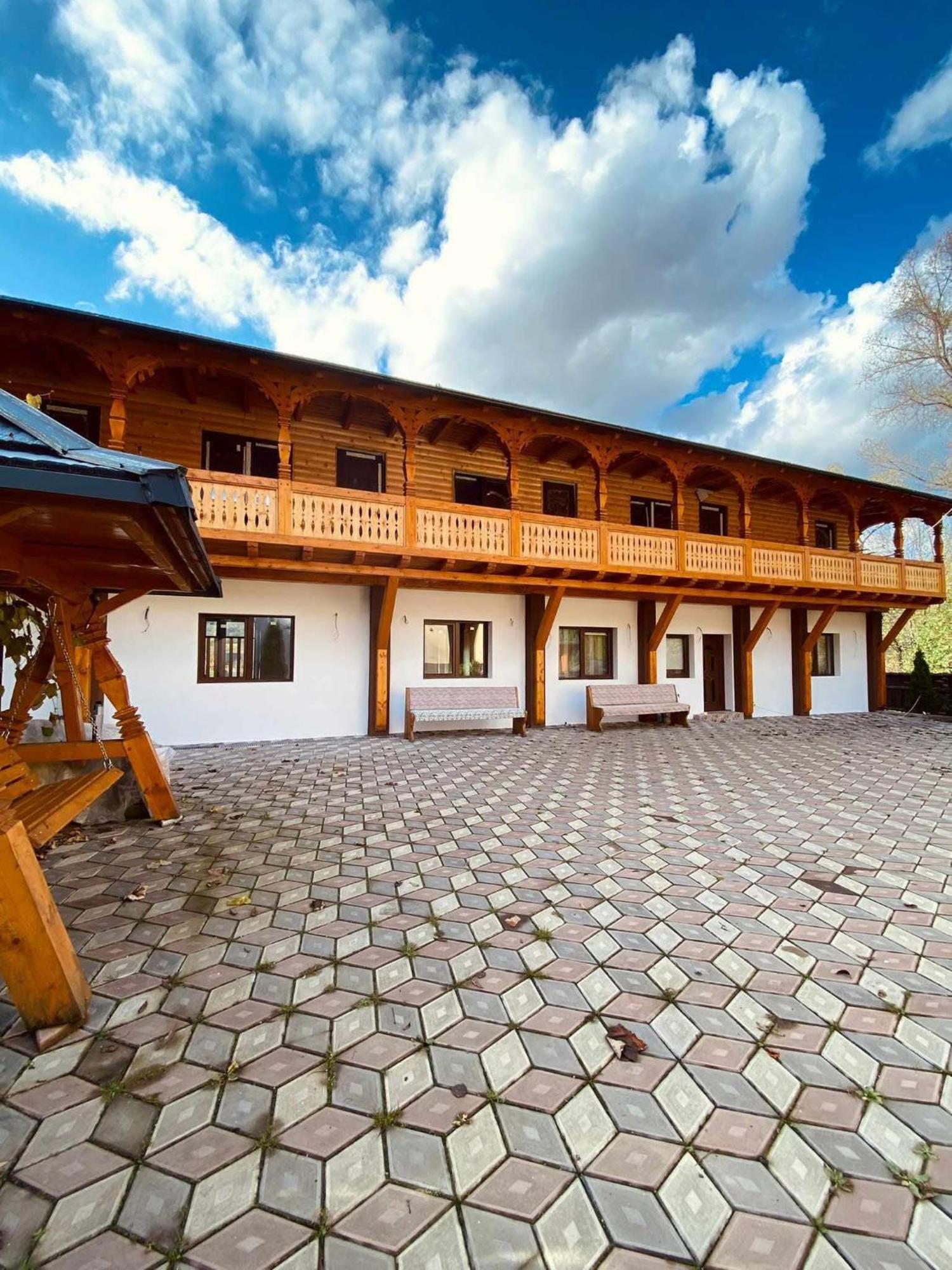 Pensiunea Malinul Bîrsana Esterno foto