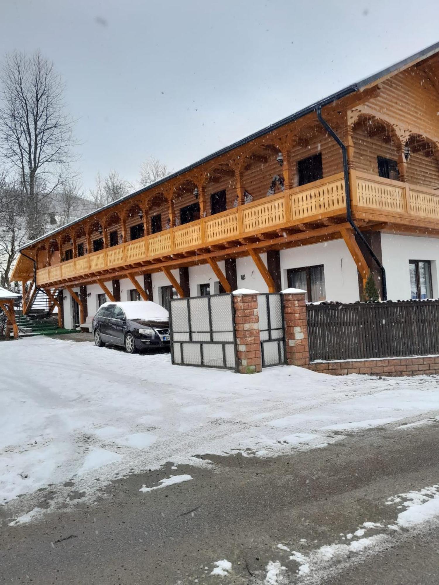 Pensiunea Malinul Bîrsana Esterno foto